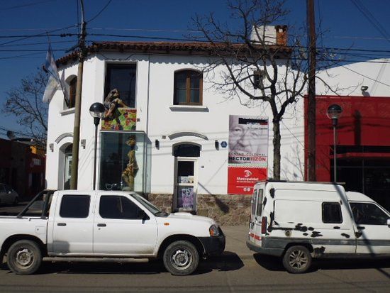 Centro Cultural Hector Tizón